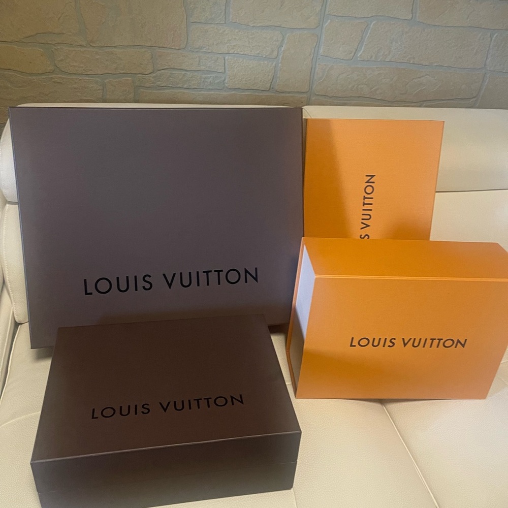 ❌SOLD-OUT❌Louis Vuitton Luxury Box Set - Brown and Orange